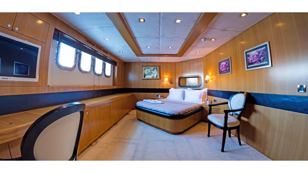 Smyrna Luxury Motor Yacht (14)