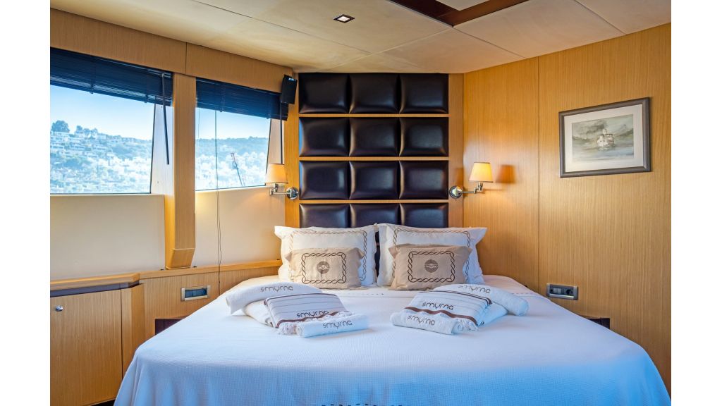 Smyrna Luxury Motor Yacht (26)