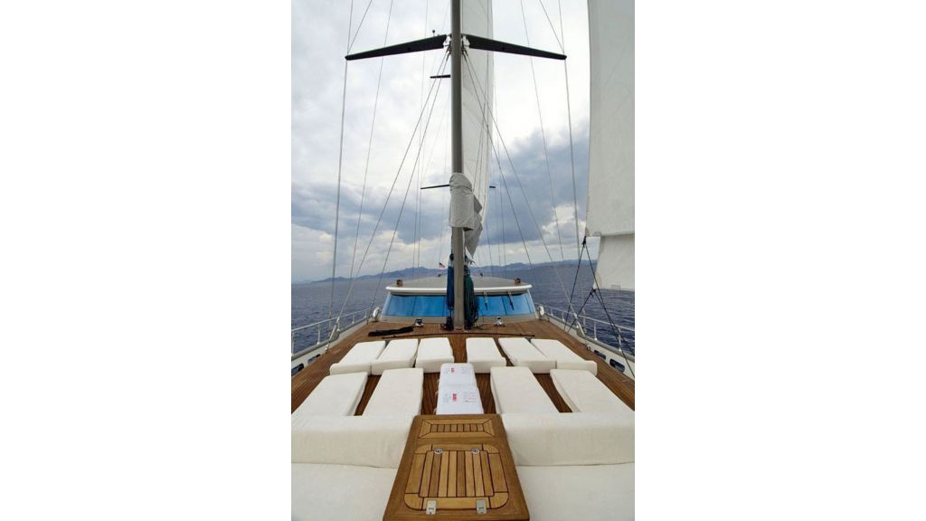 34m Steel Sailing Yacht (115)