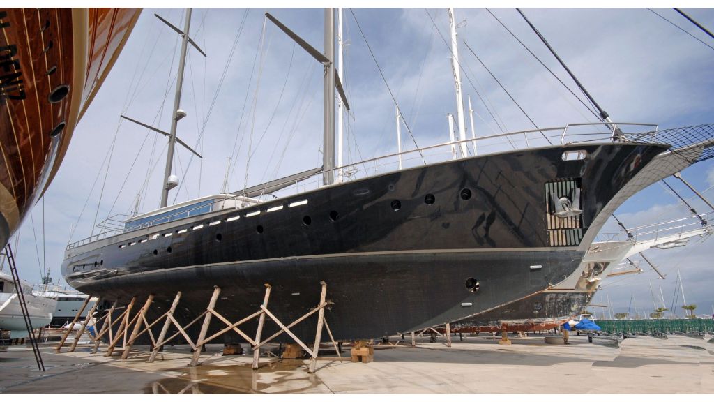 34m Steel Sailing Yacht (54)