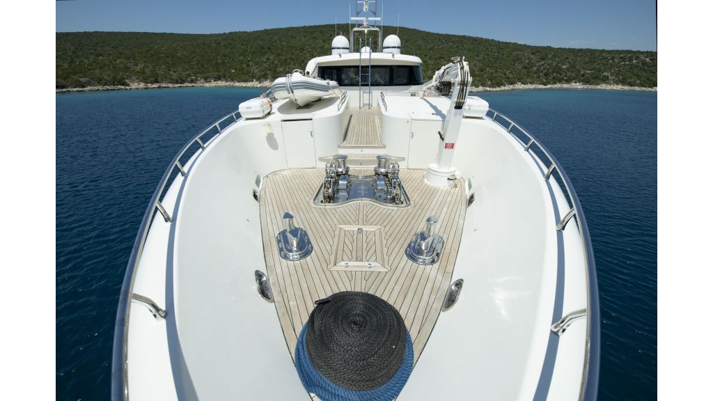 Vetro Luxury Motor Yacht (49)
