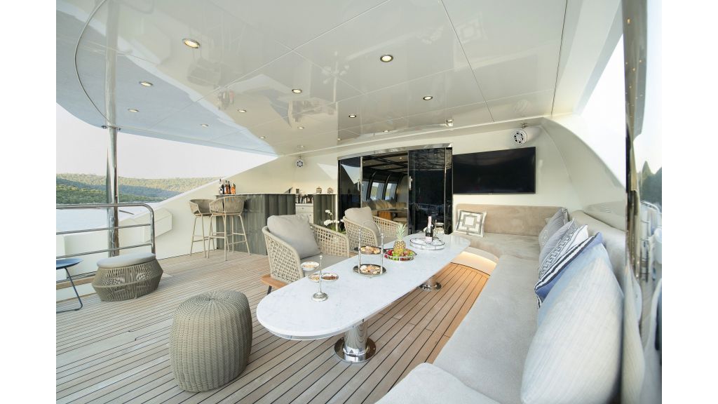 Vetro Luxury Motor Yacht (53)