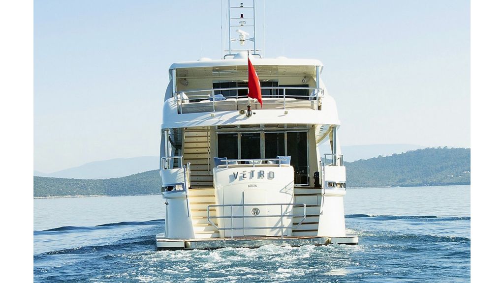 Vetro Luxury Motor Yacht (72)