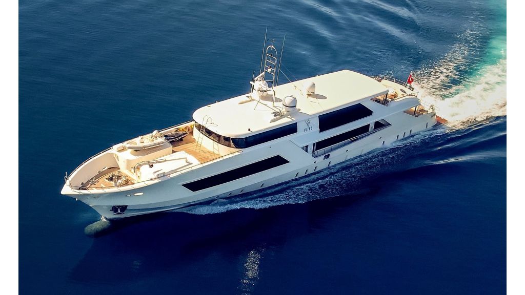 Vetro Luxury Motor Yacht (81)