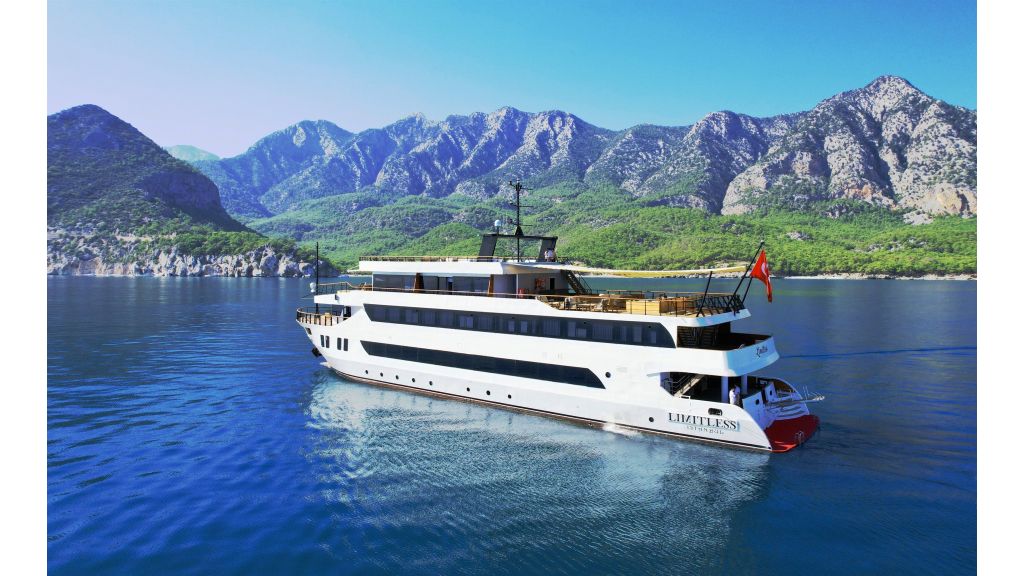 luxury-weekly-excursion-yacht-for-sale (5)