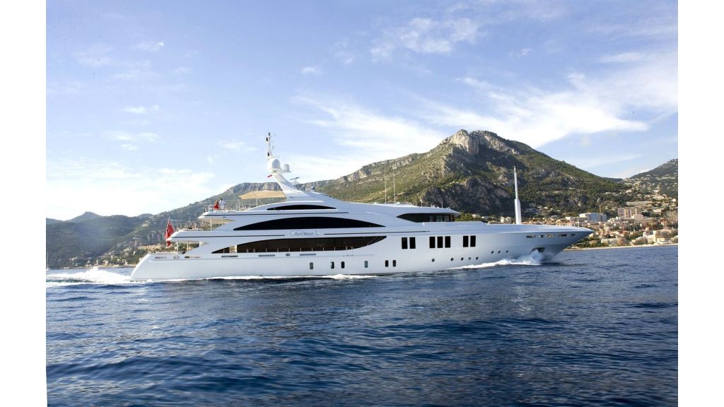 La Blanca Mega Yacht,