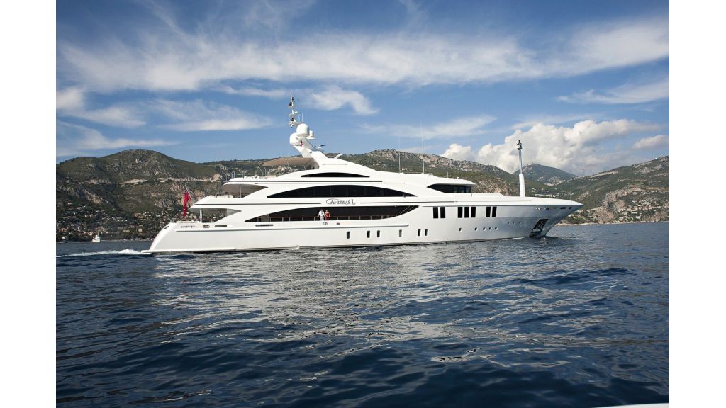 La Blanca Mega Yacht,