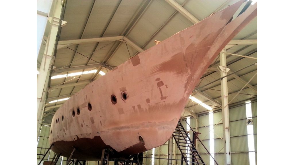 40m Sailing Yacht Abandoned (1)