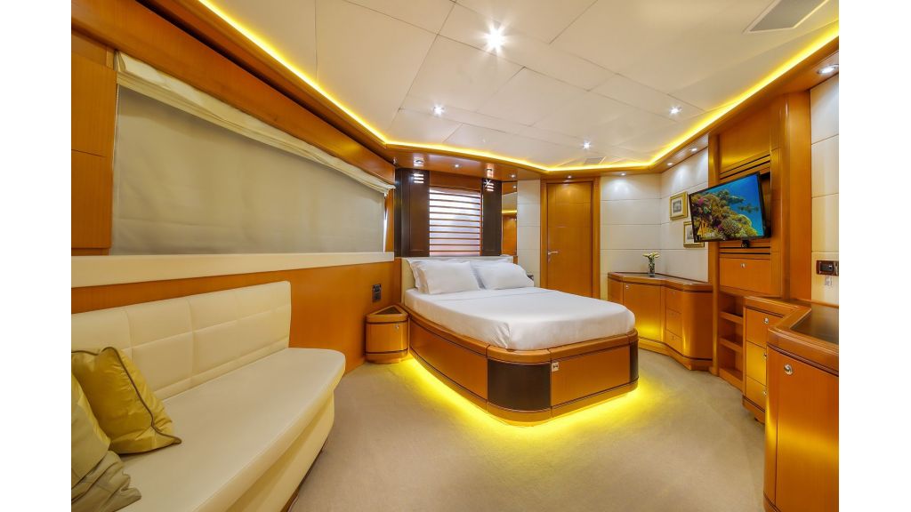 Ariela Luxury Motor Yacht (10)