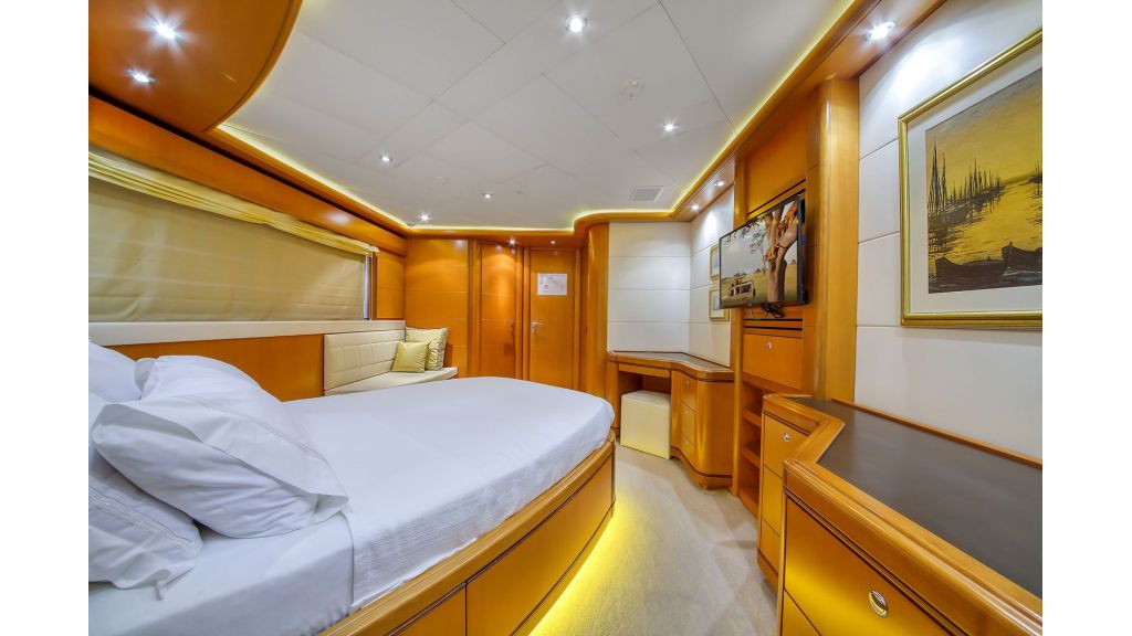 Ariela Luxury Motor Yacht (16)