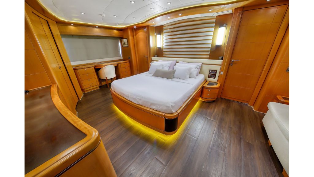 Ariela Luxury Motor Yacht (24)