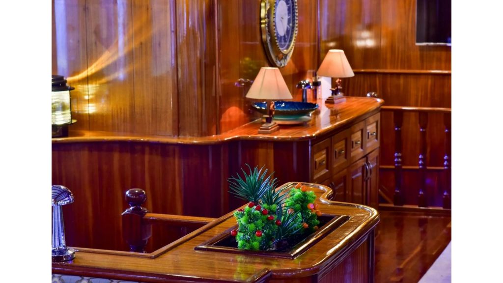 Queen Atlantis (527)