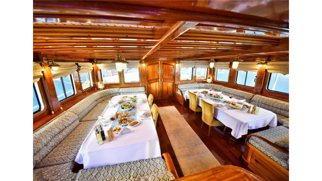 Queen Atlantis (530)