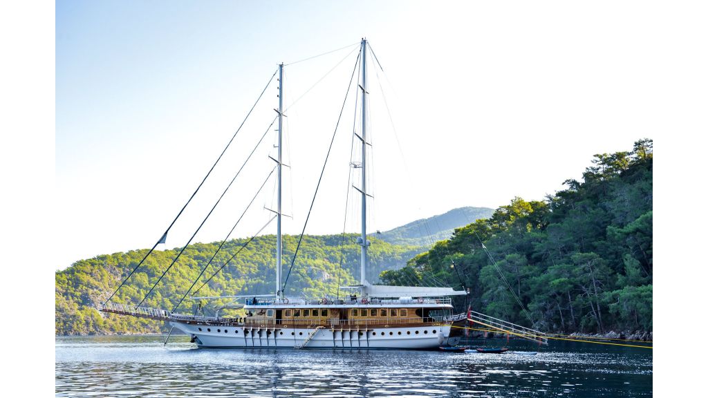quuen atlantis (023)