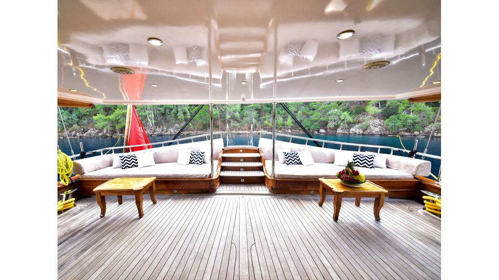 quuen atlantis (045)