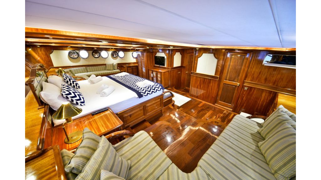 quuen atlantis (049)
