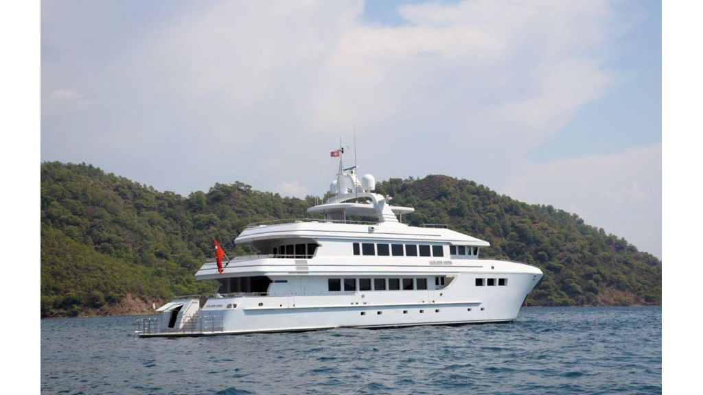 luxury-expedition-super-yacht (30)