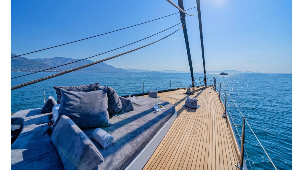 Ashleyrose110 Sailing Yacht (50)