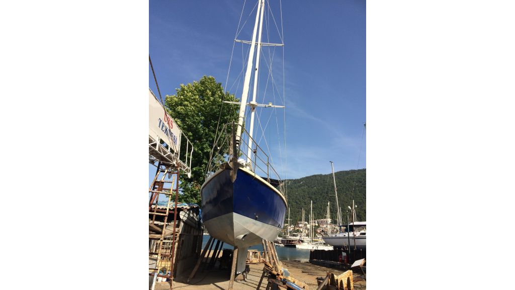 Steel Sailing Yacht (8)