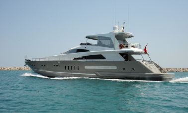 istanbul-built-epoxy-laminated-motoryacht-1