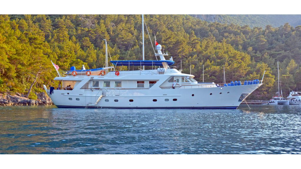 Benetti 98ft for Sale