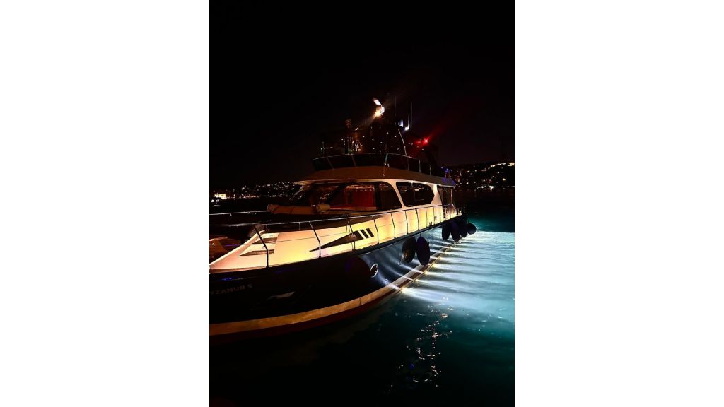 Zeus Motor Yacht (602)