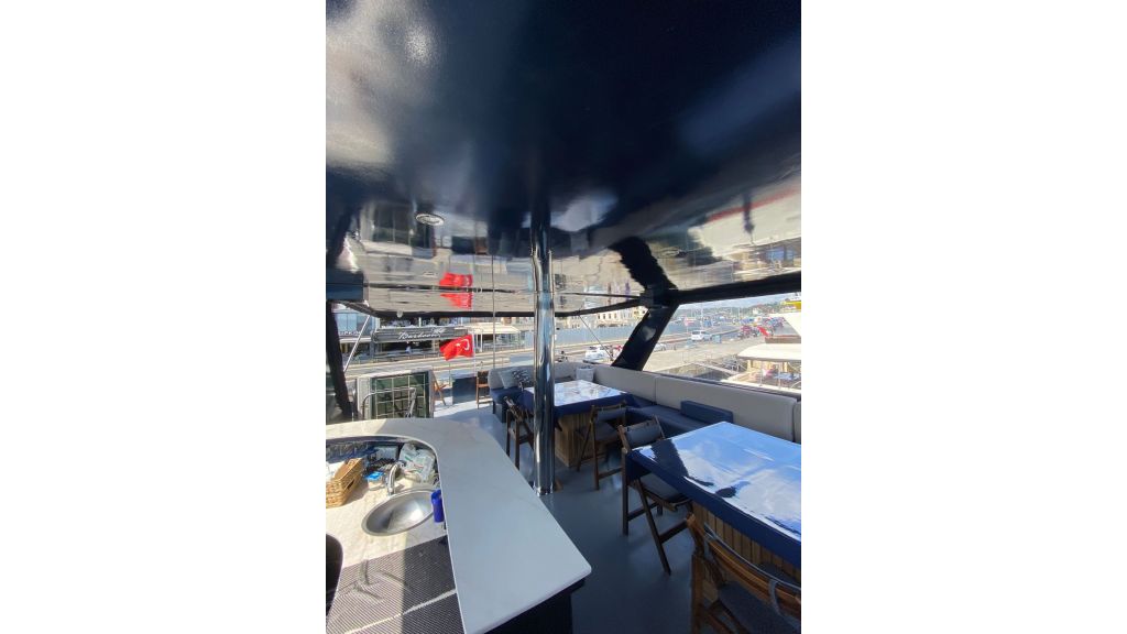 Zeus Motor Yacht (621)