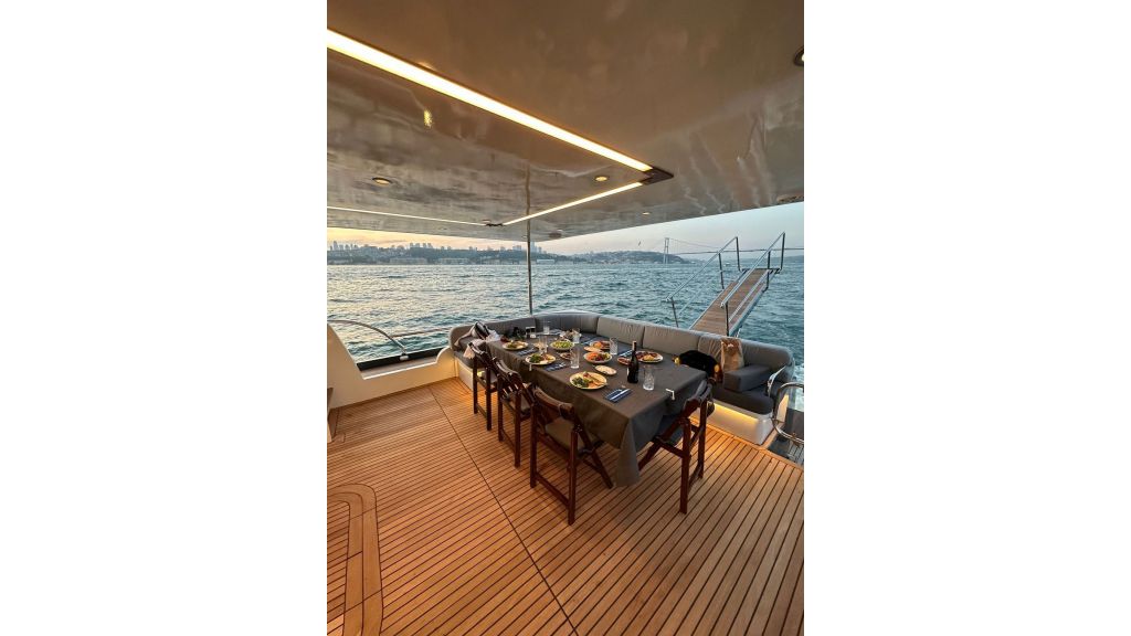 Zeus Motor Yacht (626)