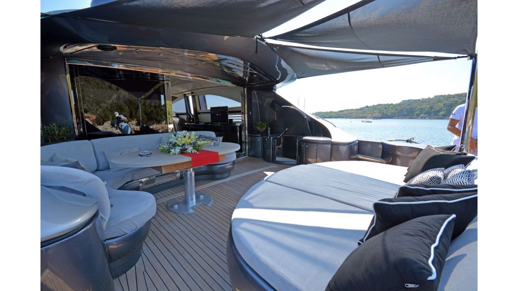 Pershing 88 For Charter (67)