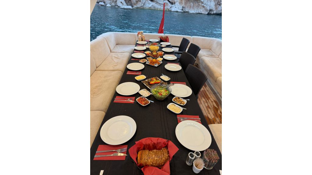 Pasific Motoryacht Antalya Charter (9)