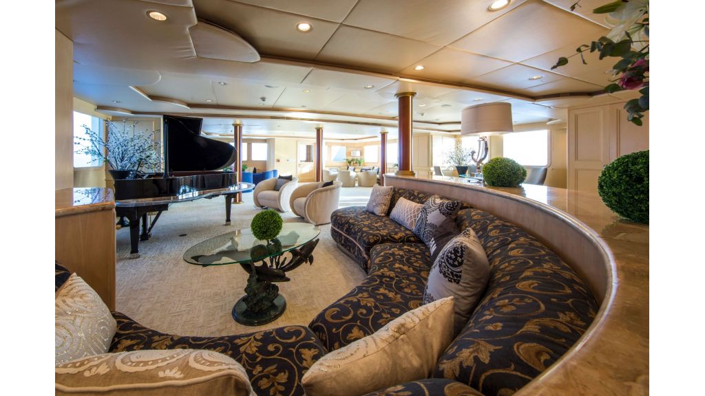 Luxury Yacht Fam (16)