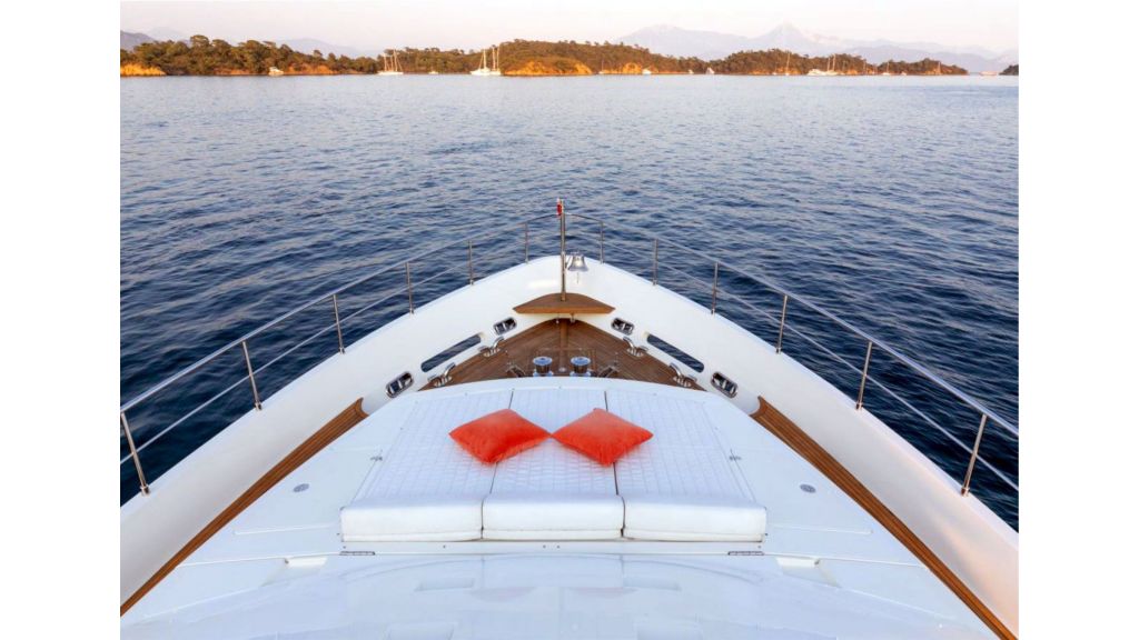 Luxury Motor Yacht Funda D (4)