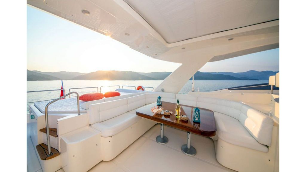 Luxury Motor Yacht Funda D (8)