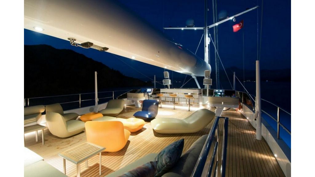50m Luxury Sailing Yacht (11)