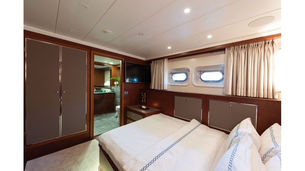 trideck 45m-luxury motor yacht (27)