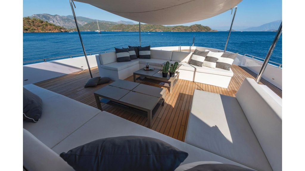 trideck 45m-luxury motor yacht (57)