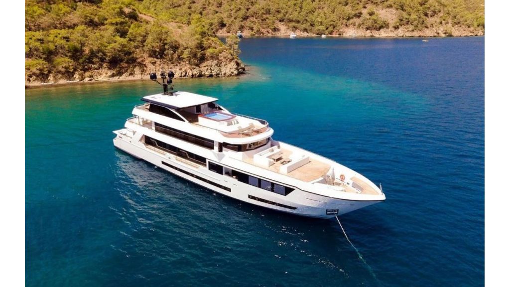 trideck 45m-luxury motor yacht (6)