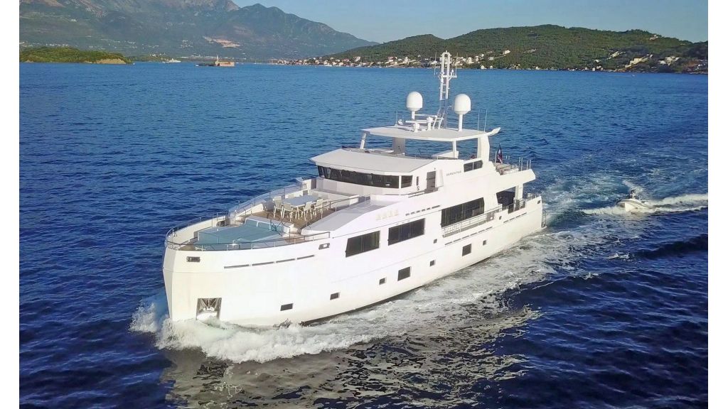 Serenitas Motor Yacht
