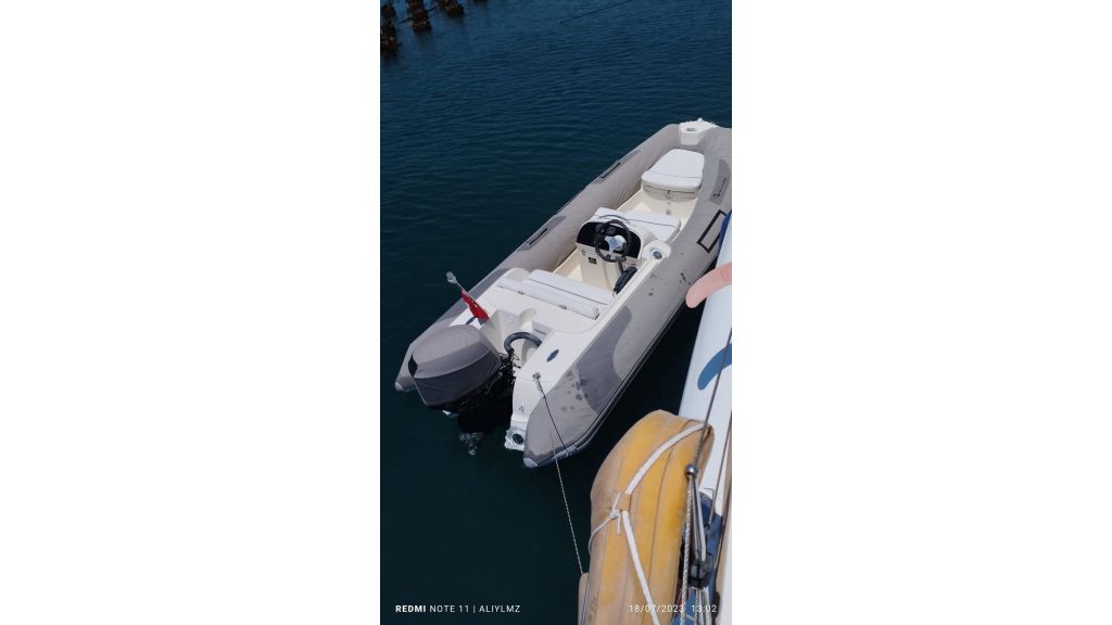 Notica 570 Catamaran (24)