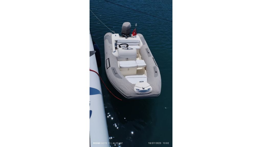 Notica 570 Catamaran (40)