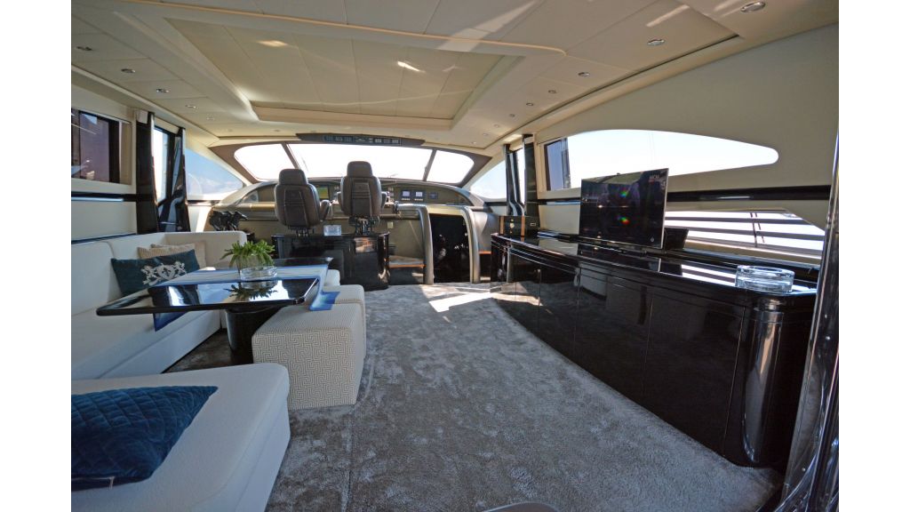 Pershing 88 For Charter (50)