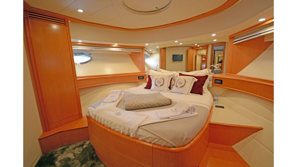 Pershing 88 For Sale (26)