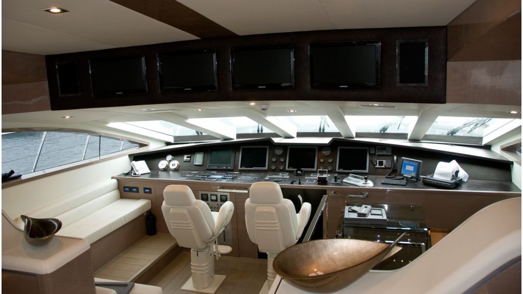 37m luxury motoryacht (8)