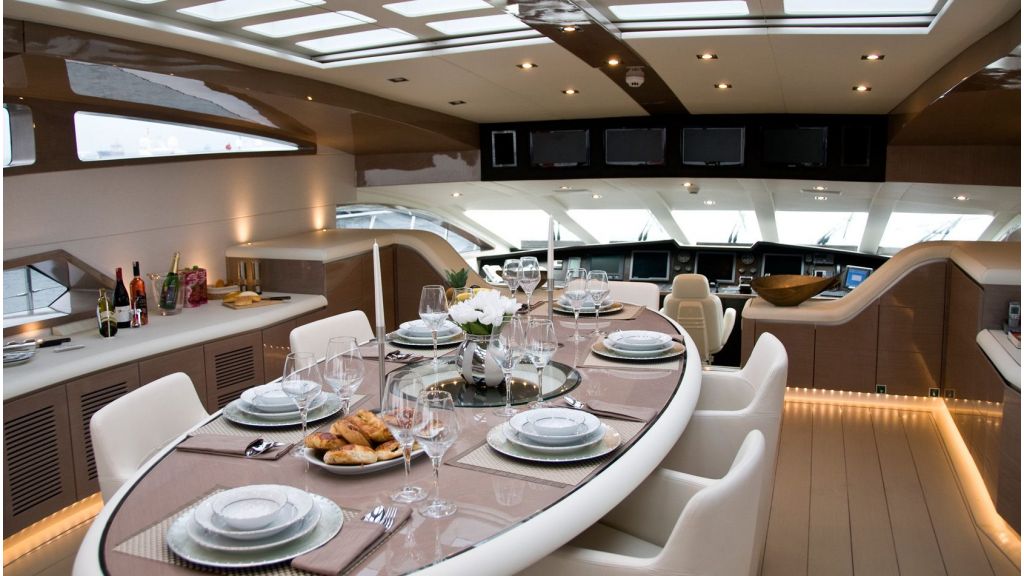 37m luxury motoryacht (9)