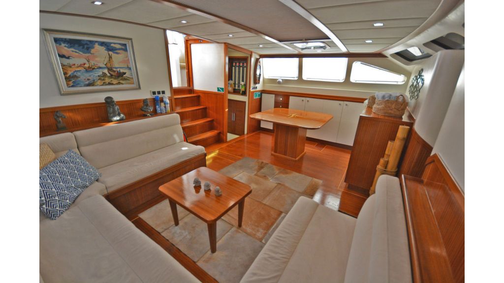 eloa sailing yacht sofa (7)