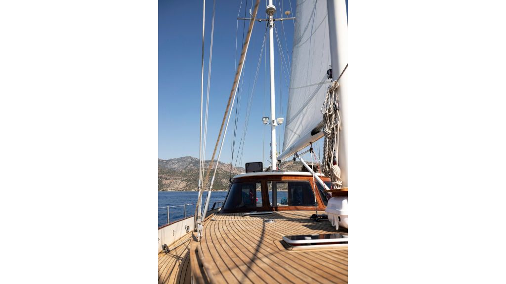 Laminated Sailing Yacht (23)