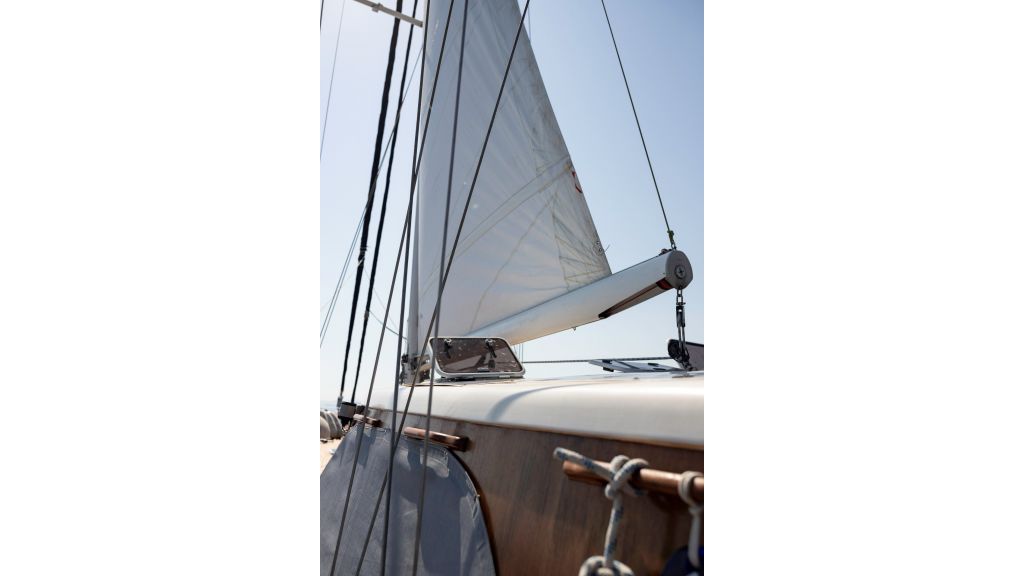 Laminated Sailing Yacht (24)