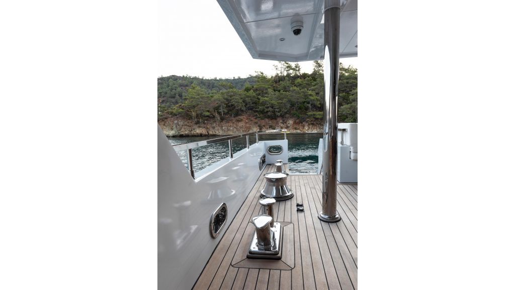 adamaris-luxury-motor-yacht-43