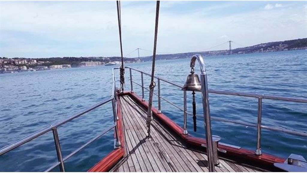 luxury-sailing-yacht-bm-11