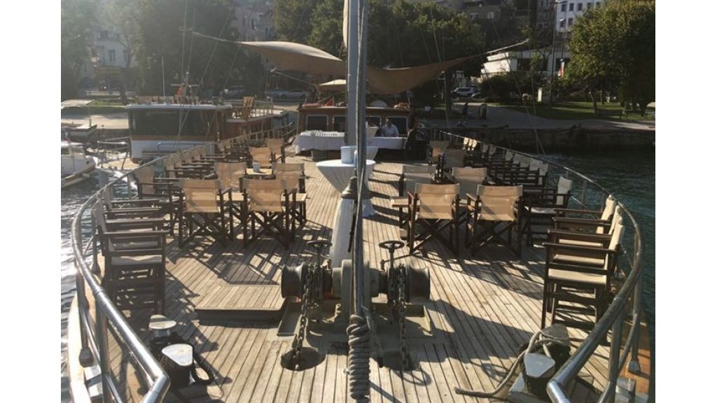 luxury-sailing-yacht-bm-19